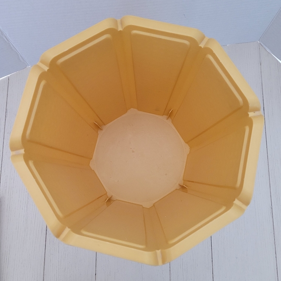 Vintage Rubbermaid yellow goldenrod waste basket trash can MCM 70s 80s retro - Picture 10 of 11